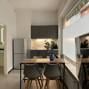 2-zimmer-appartment In Top-city-lage Mit Parken Und Klimaanlage Norimberga